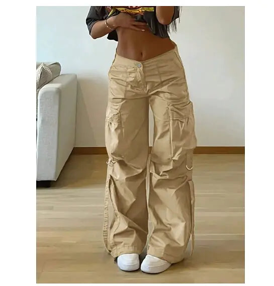 Low-Waist Cargo Pants for Women - Multi-Pocket Utility Pants | Casual Outdoor Wear