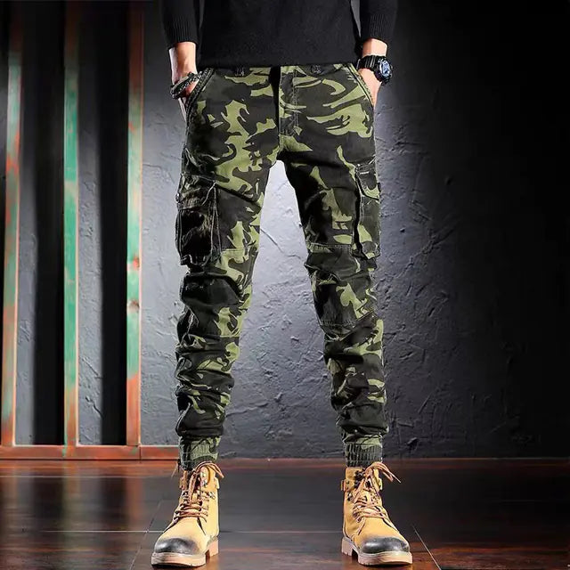 Men's Oversized Camouflage Cargo Pants - Multi-Pocket Outdoor Trousers