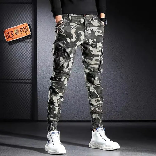 Men's Oversized Camouflage Cargo Pants - Multi-Pocket Outdoor Trousers