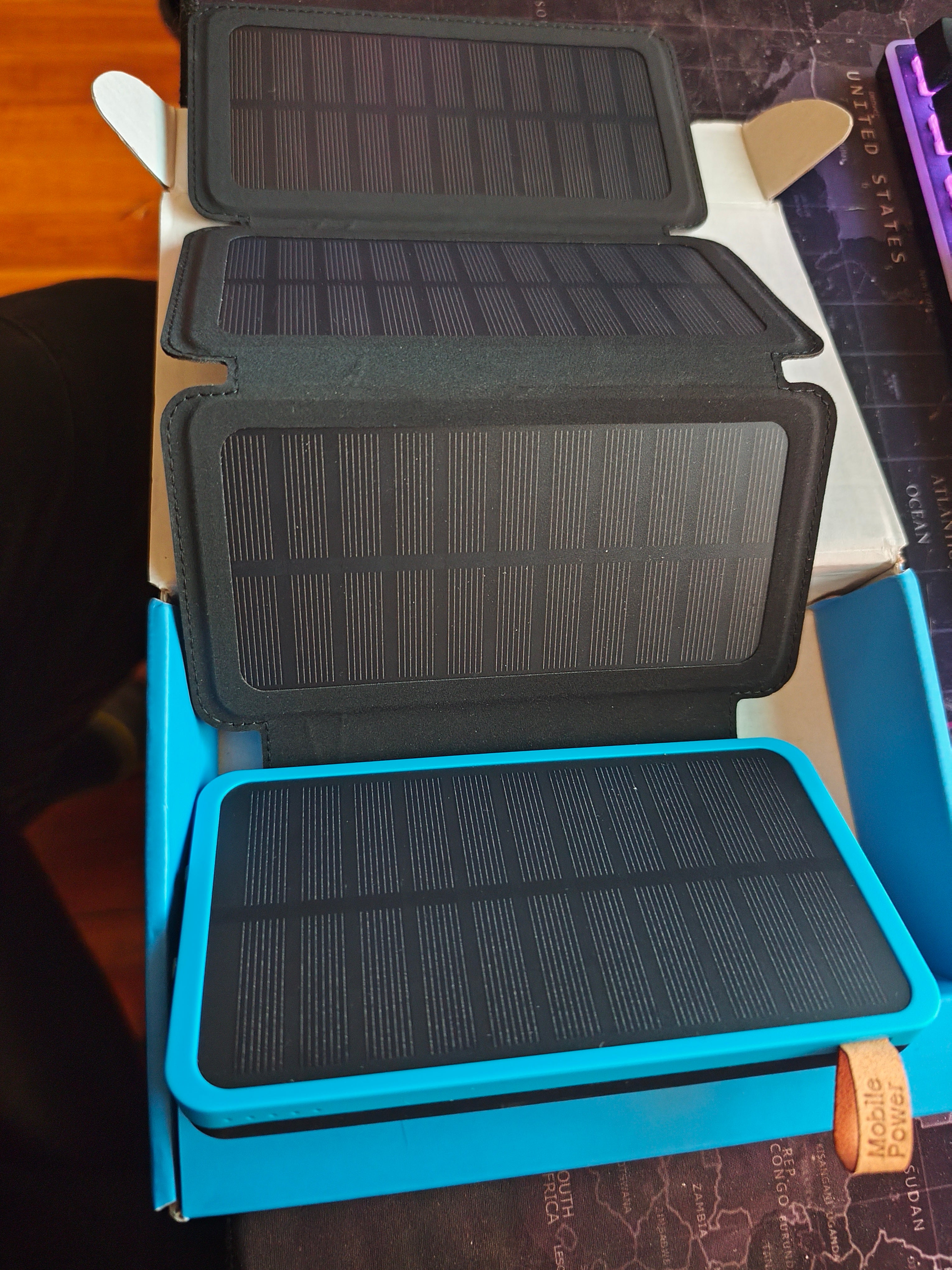 Solar Power Pad 15000mAh — Splash-Resistant Foldable Solar Charger | Outdoor Power Bank